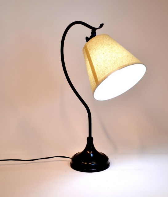 Lampe med lin skjerm
